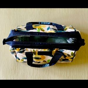 Thermal insulated lunch box